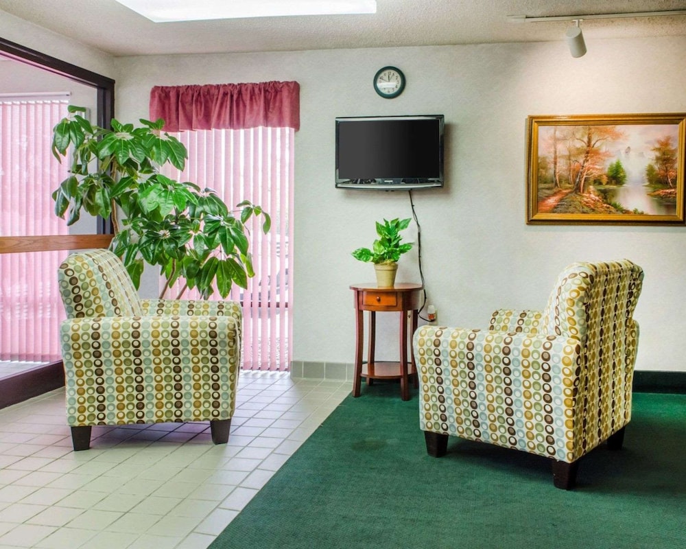 Econo Lodge Mifflintown 22/29