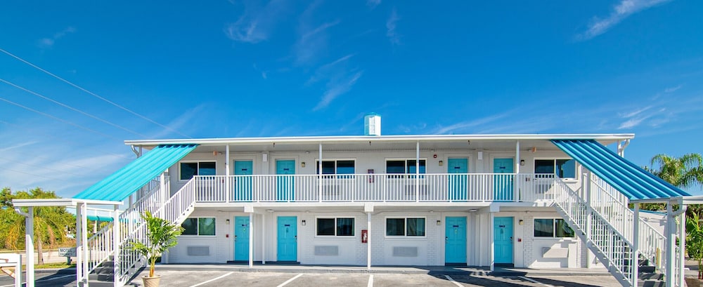 Latitude 26 Waterfront Resort & Marina 2/66