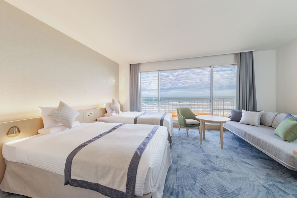 SUPERIOR, TWIN BEDS, PRIVATE BATHROOM