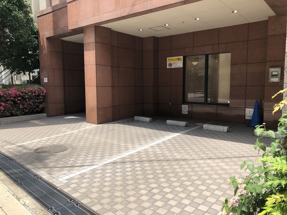 Toyoko Inn Tenmabashi Otemae 10/63