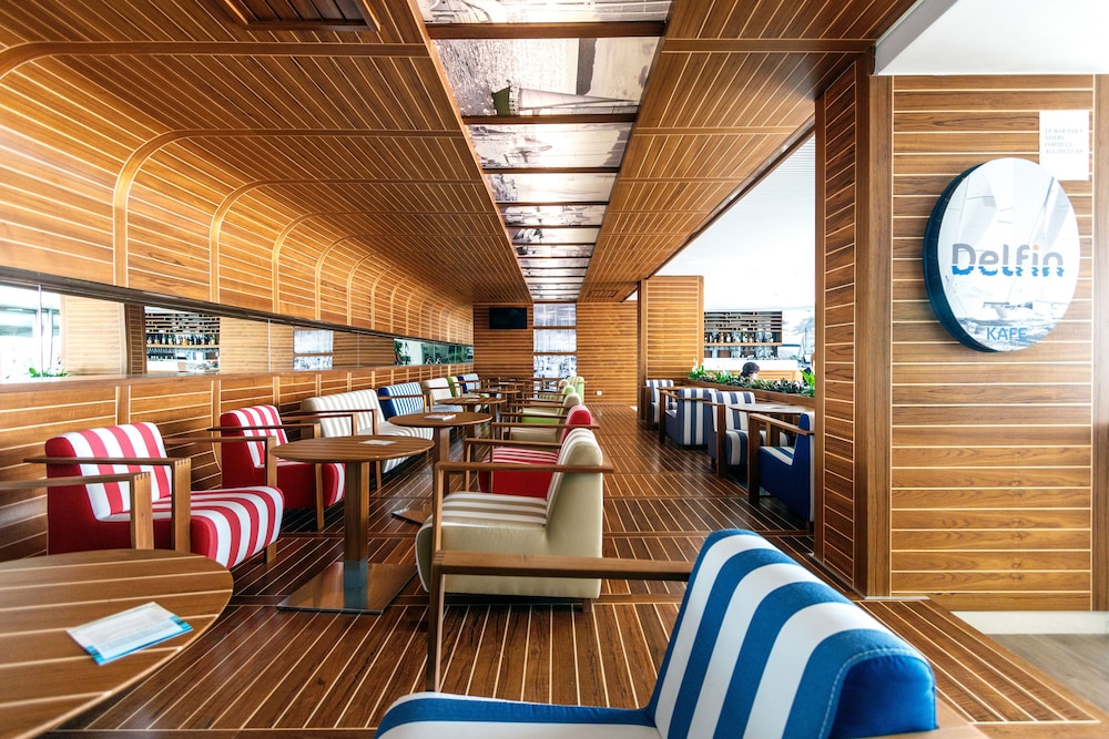 Carine Hotel Delfin 28/40