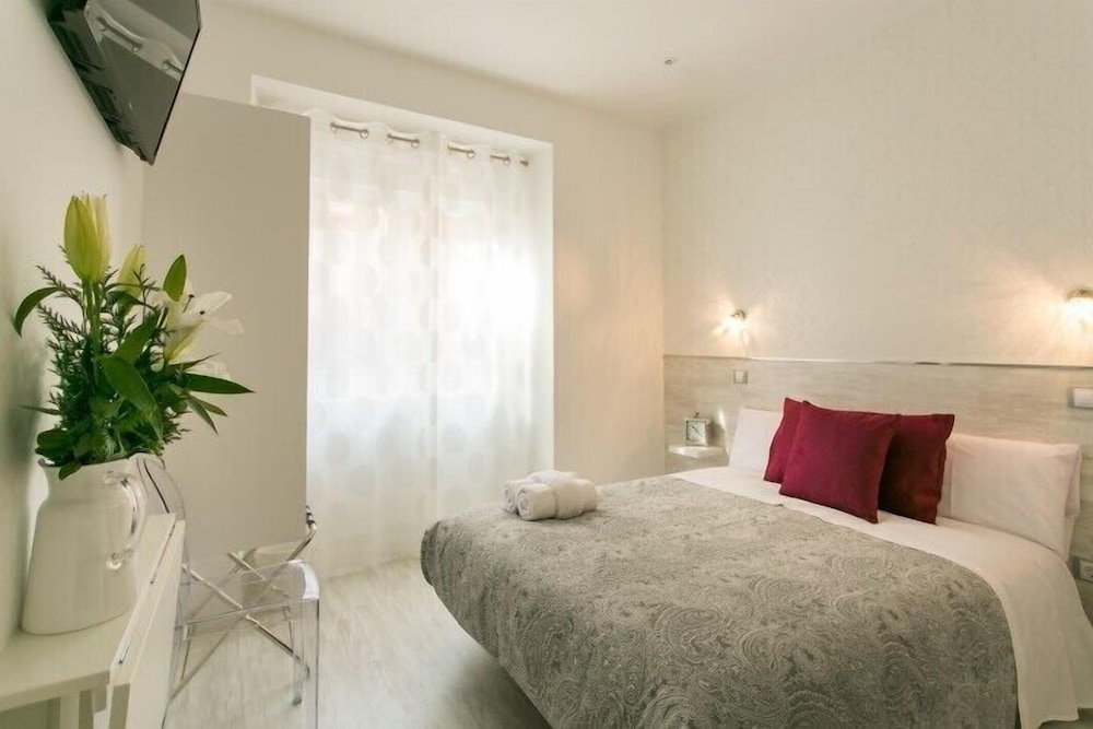 Hostal Met Madrid 12/30