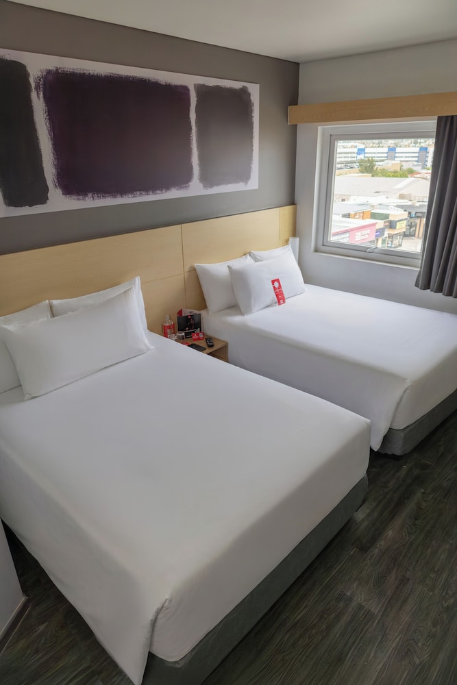 Ibis Hermosillo 23/47
