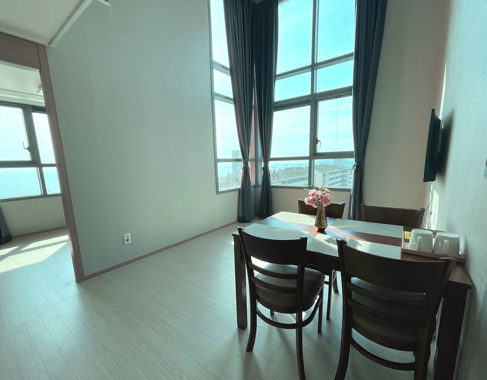 Ocean City Residence Hotel 18/24