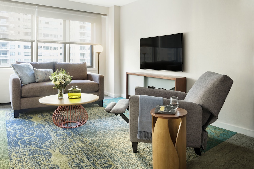 The Gardens Sonesta ES Suites New York 26/50