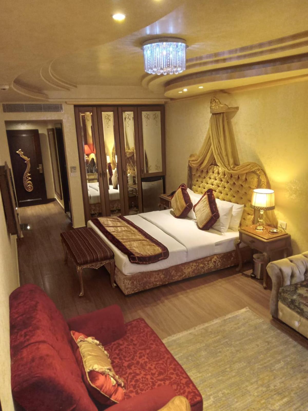 Deluxe King Room With Balcony: