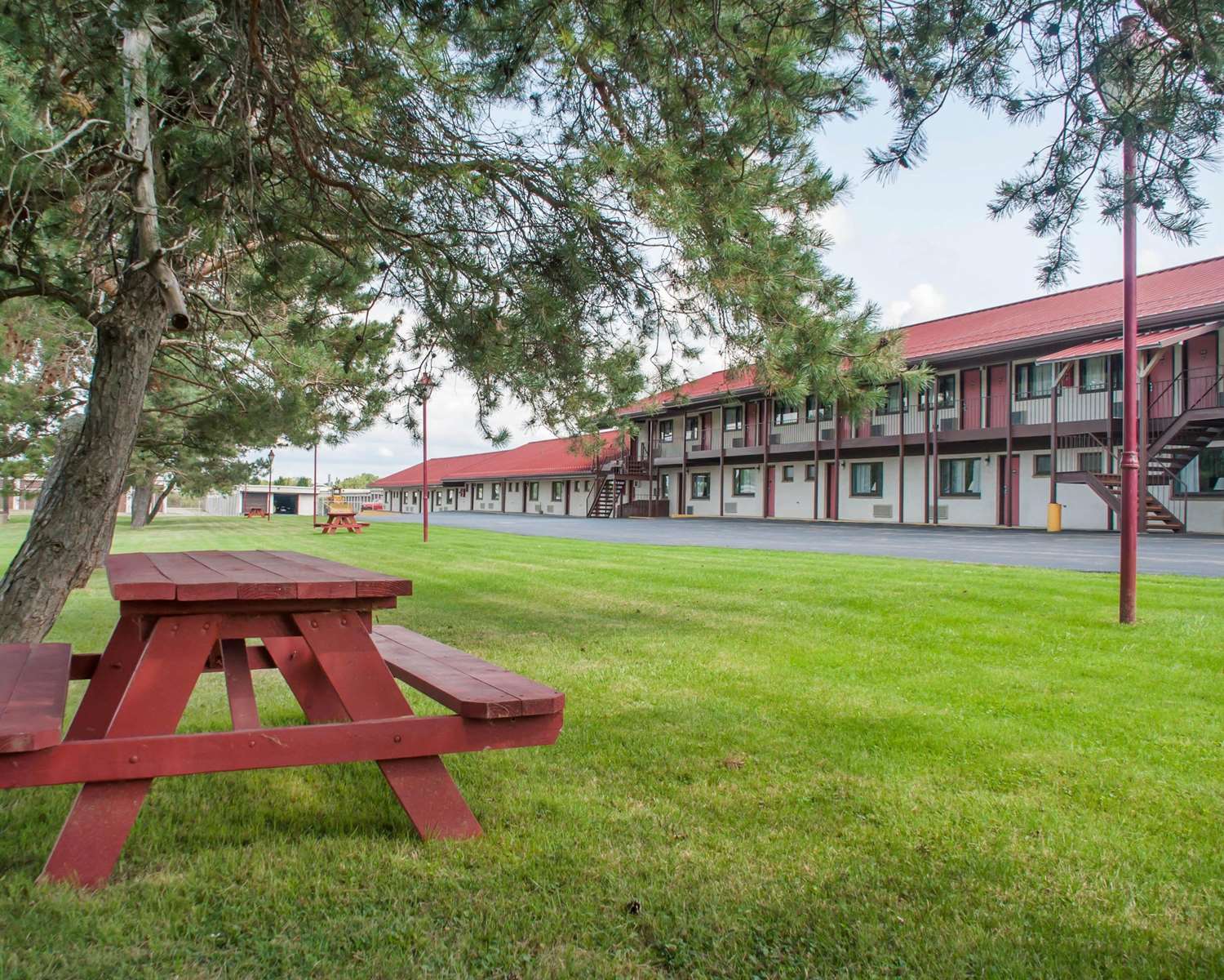 Econo Lodge Buffalo South 31/31