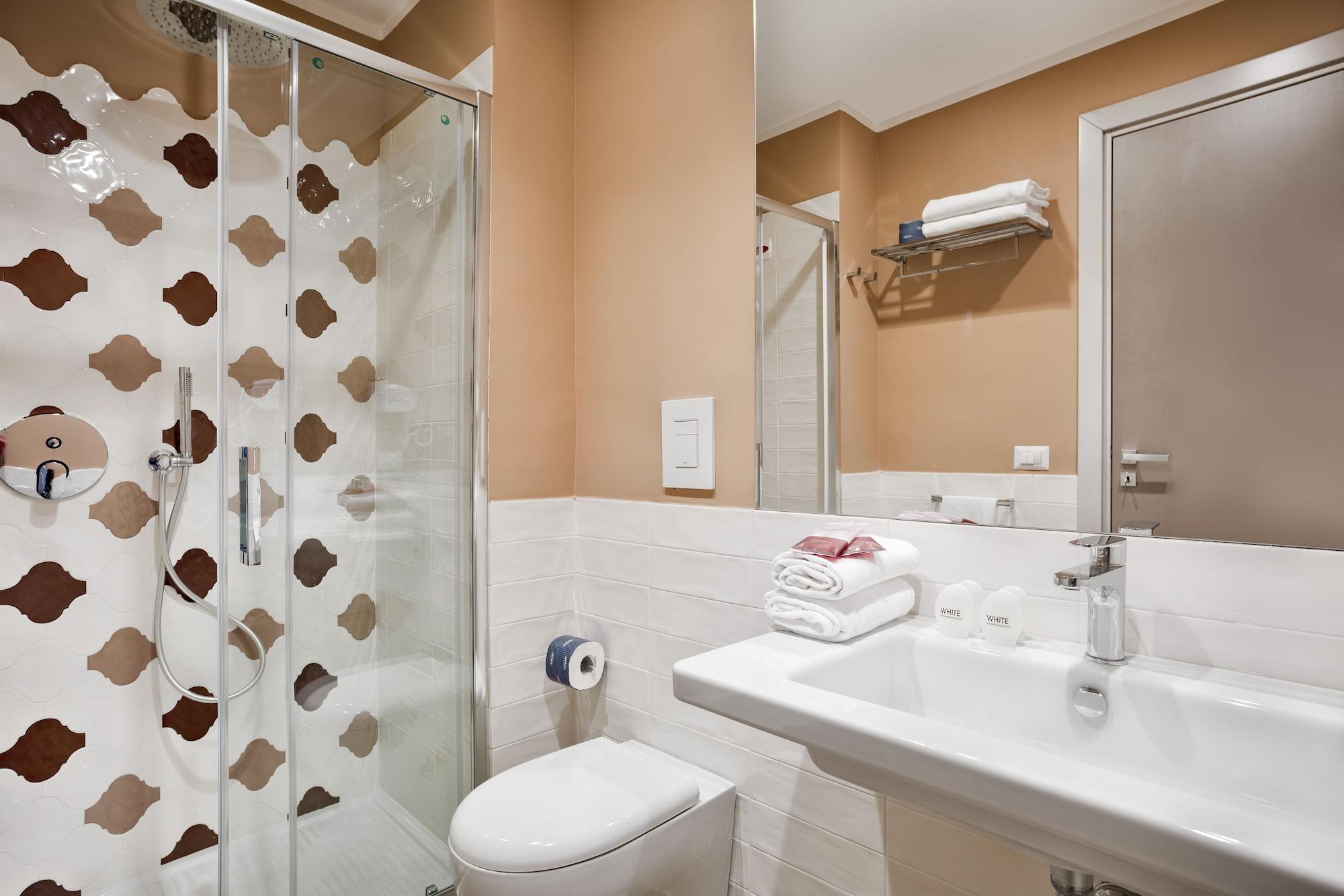 Reginella Suites 21/22