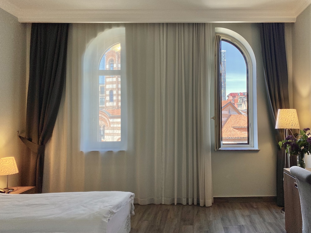 Hotel O. Galogre 33/64