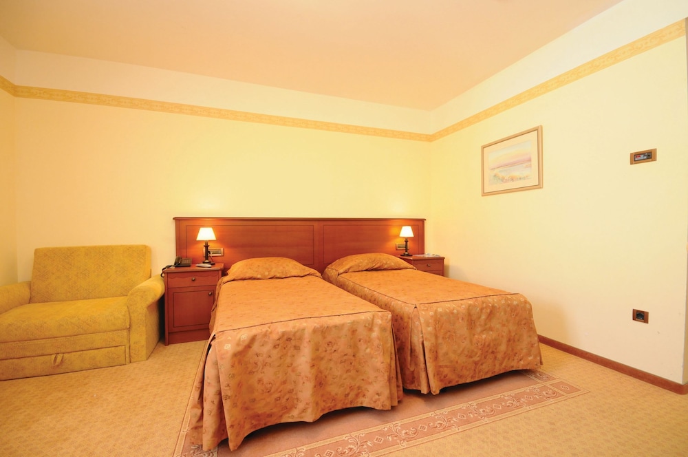 2 BEDROOMS, COMFORT, SUITE, SEA VIEW, BALCONY