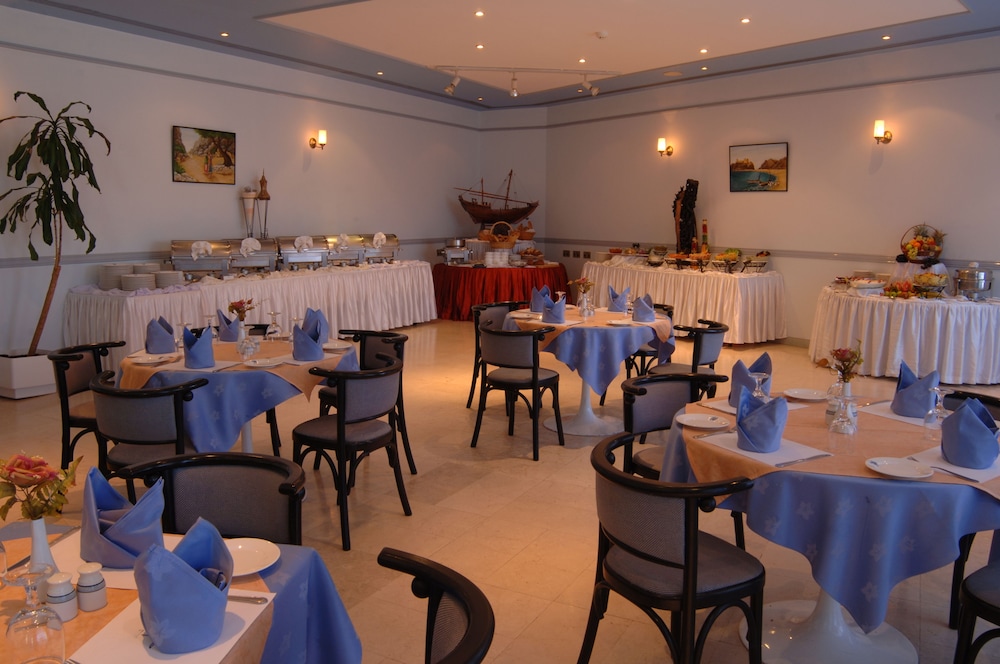 AL FALAJ HOTEL 44/60
