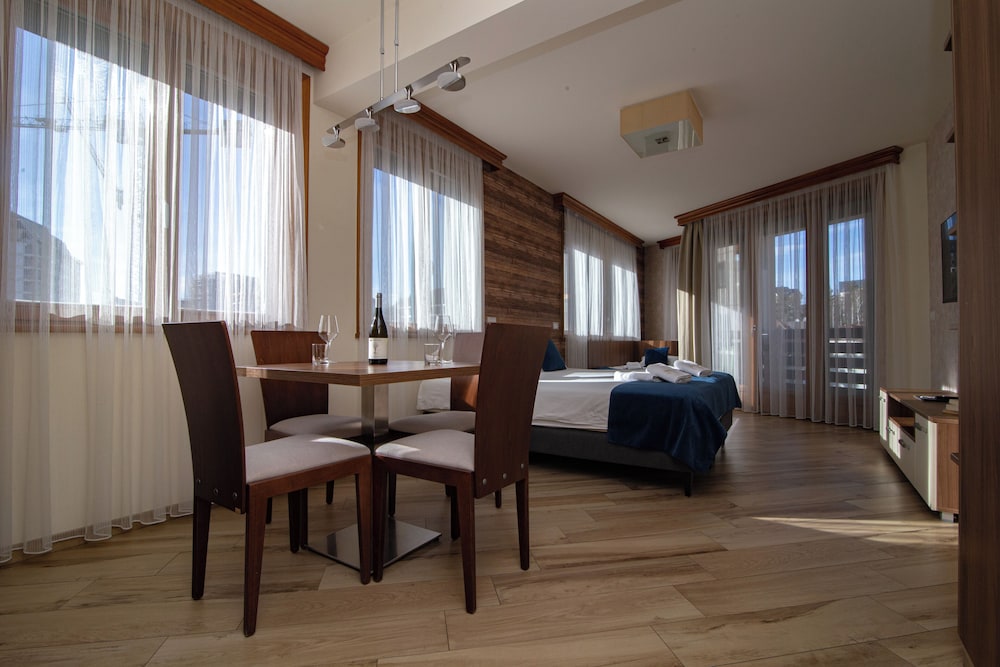 Central Inn Zlatibor 13/50
