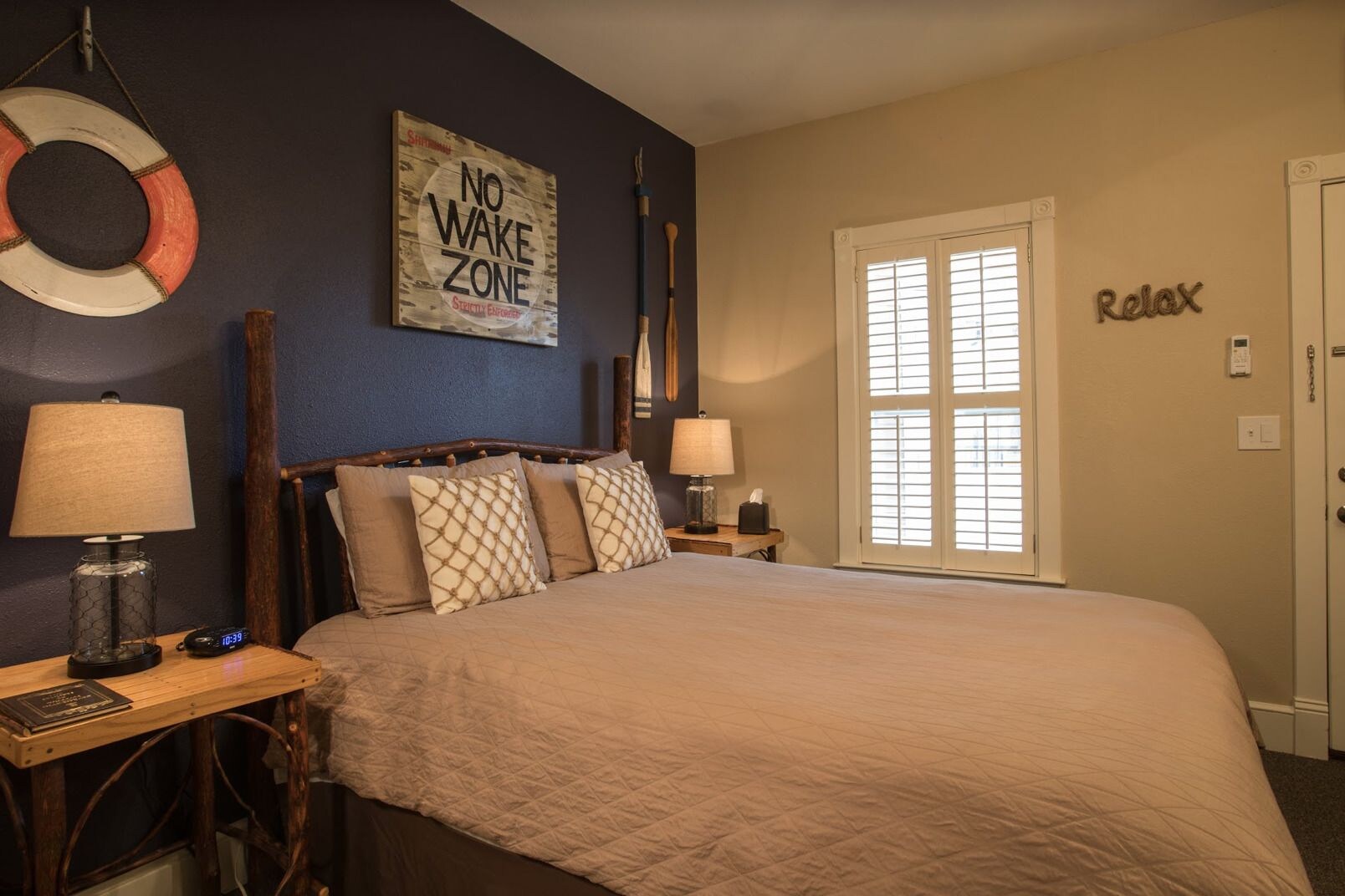 Hideaway, River, Queen Bed