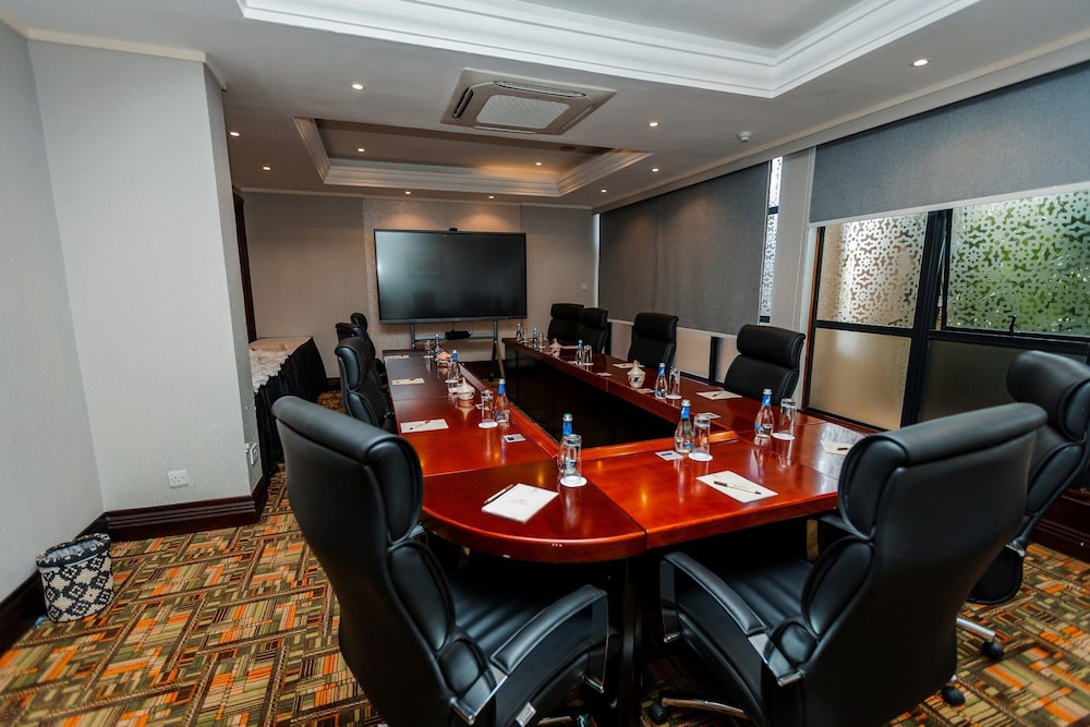 Kigali Serena 47/60