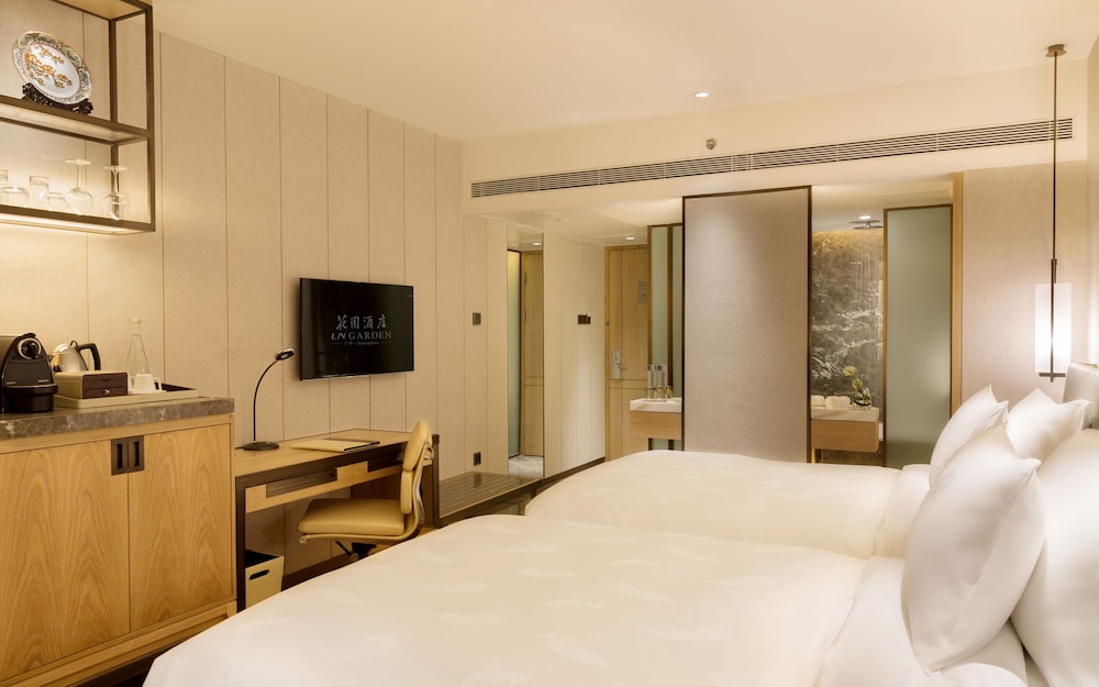 PREMIER ROOM (TWIN BED)