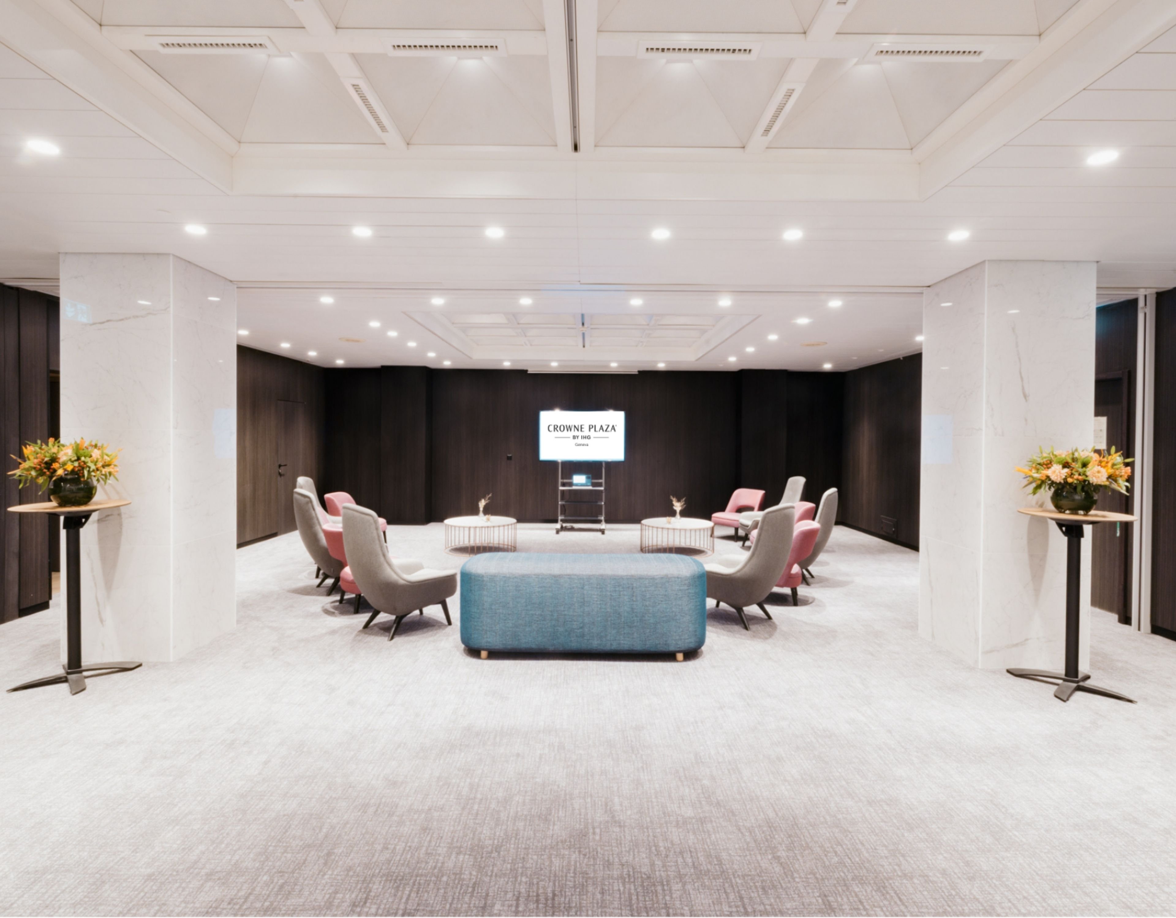 Lobby at Crowne Plaza Geneva, MEYRIN