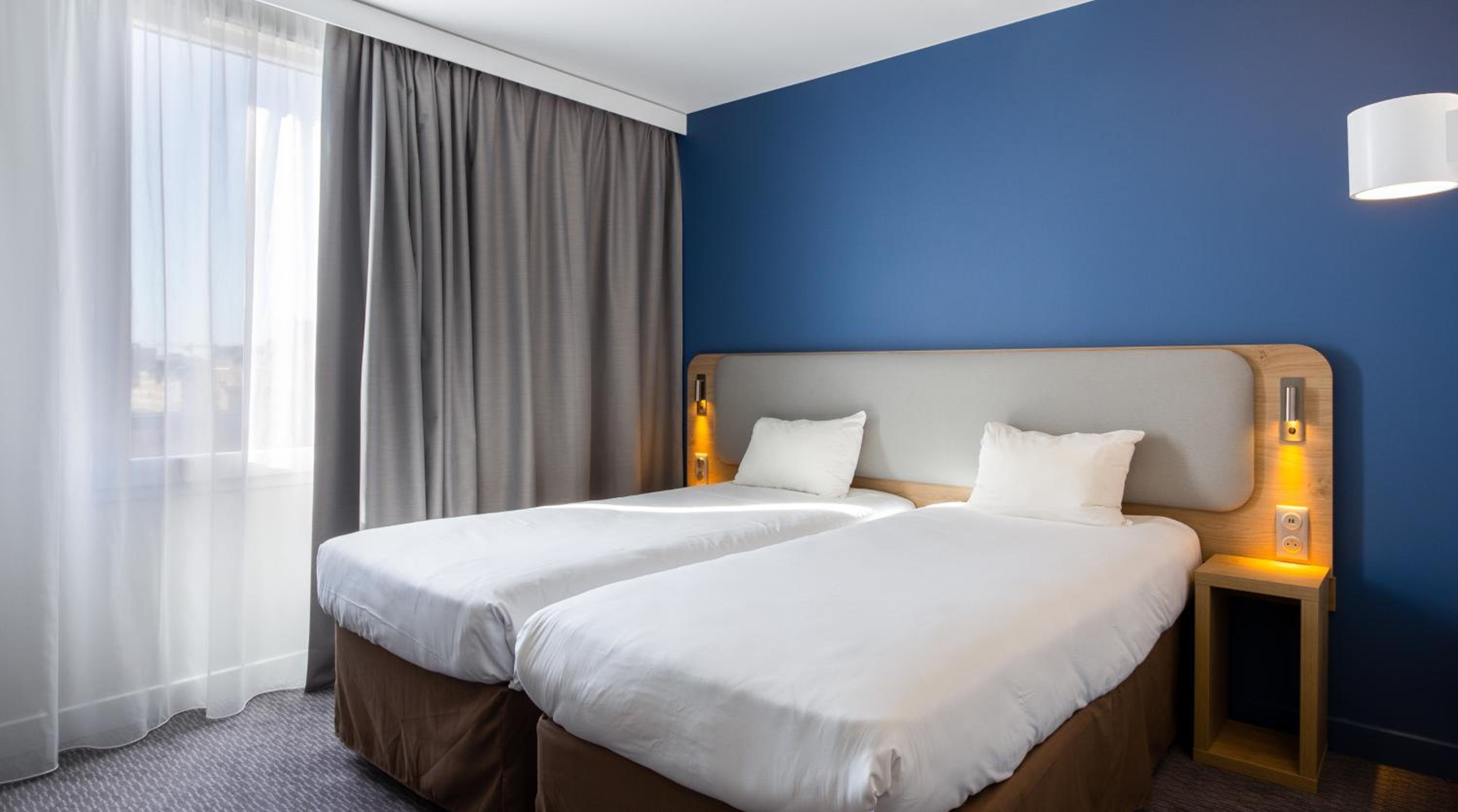 STANDARD, TWIN BEDS