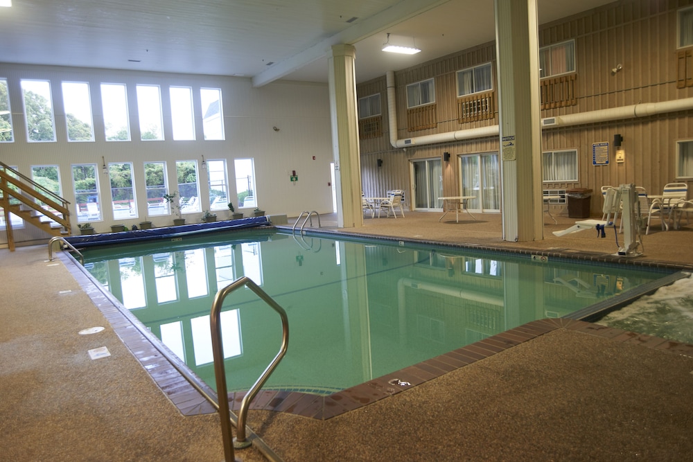 swimming pool spa