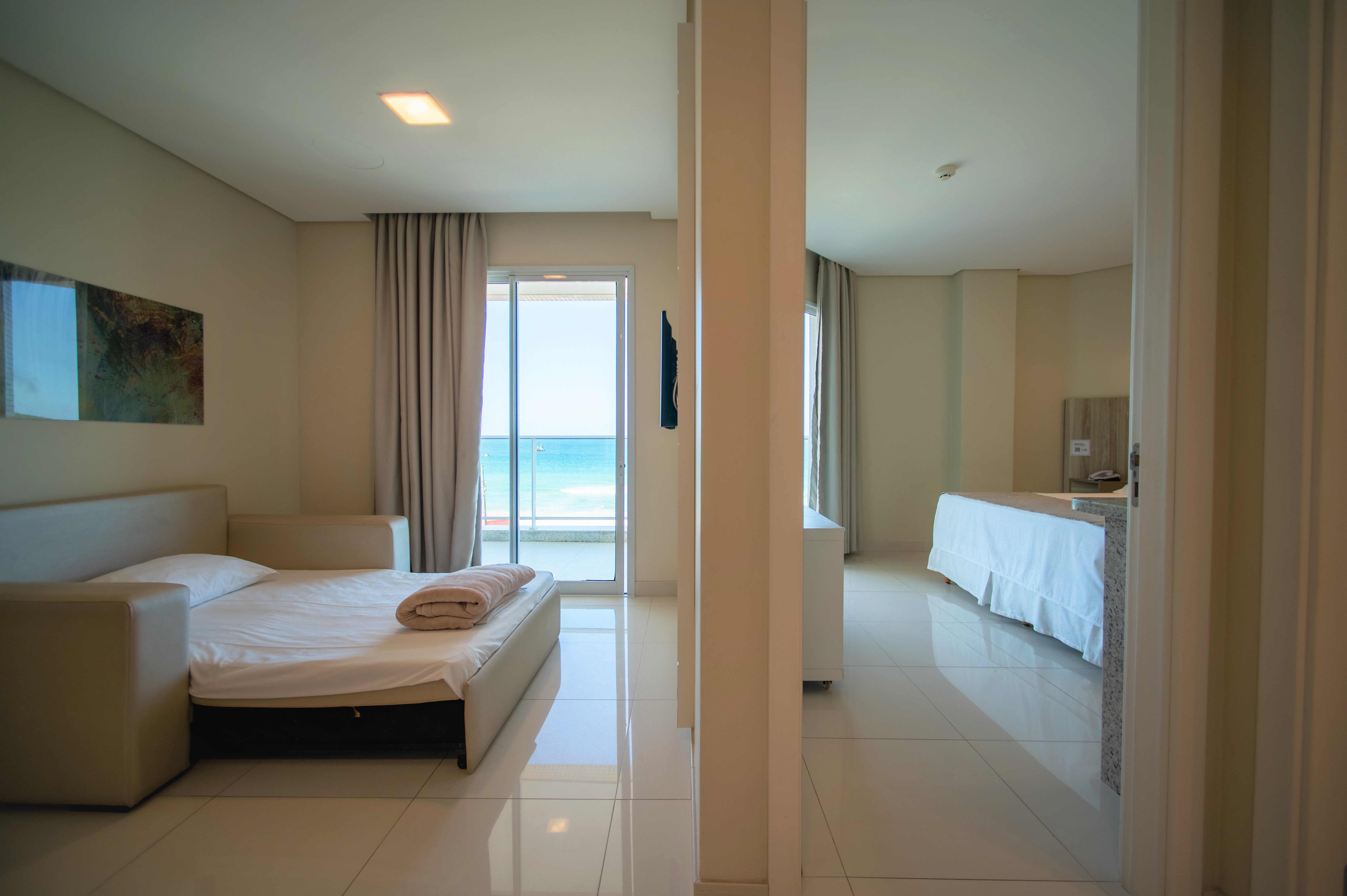 Superior, Sea Front