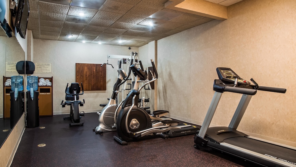 Rock Island Inn & Suites Marshalltown 30/55