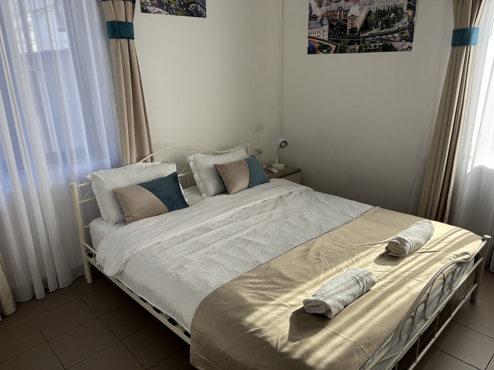 X Hostel Bucharest 11/44