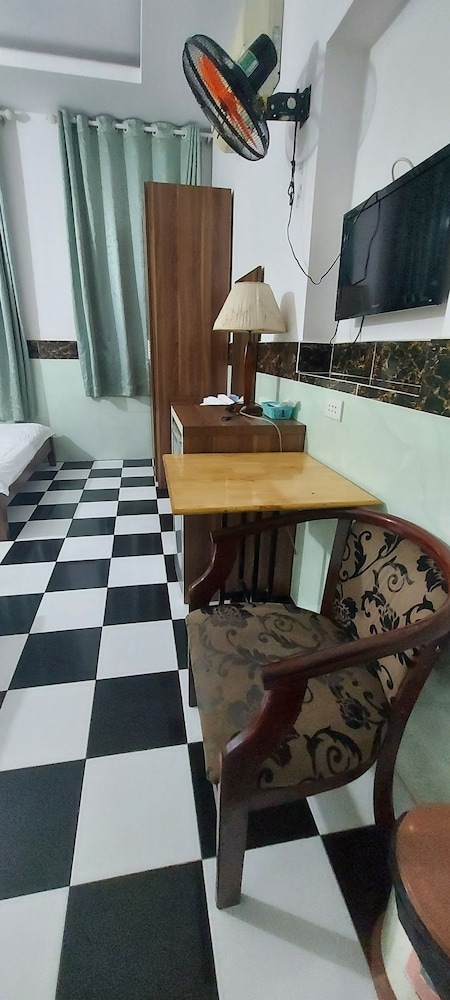 Sao Mai Hotel 35/41