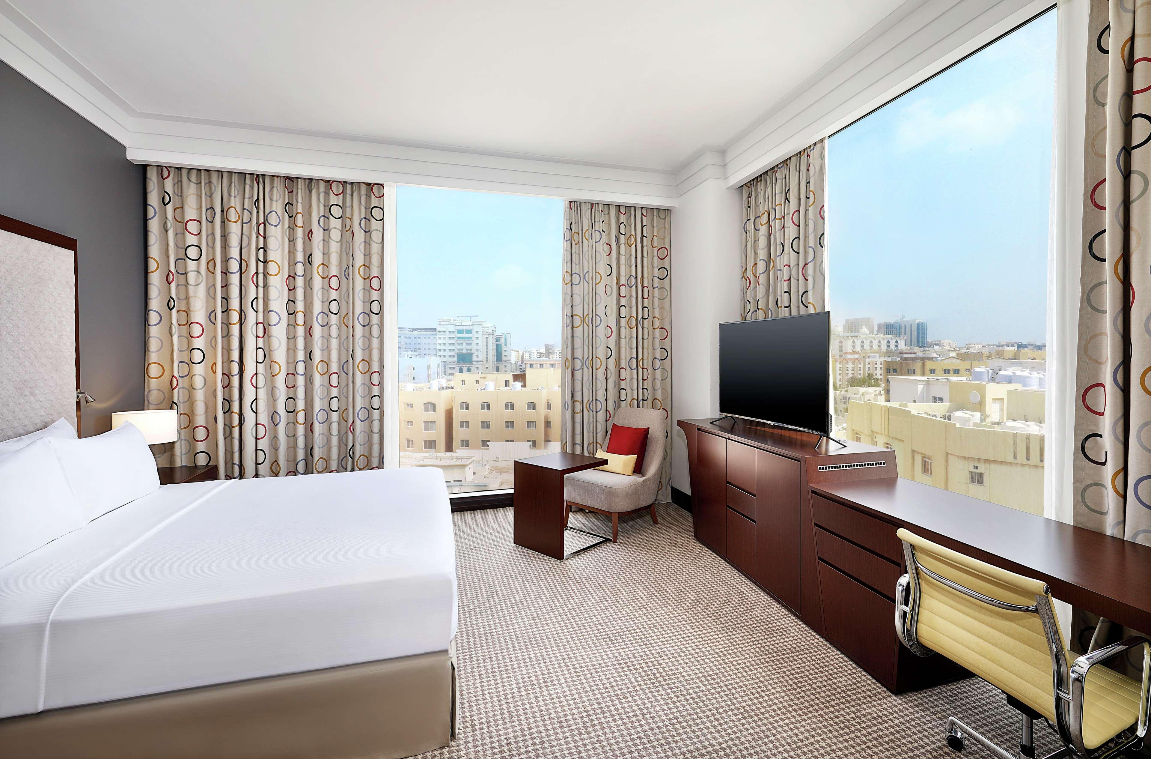 1 BEDROOM, SUITE, KING BED