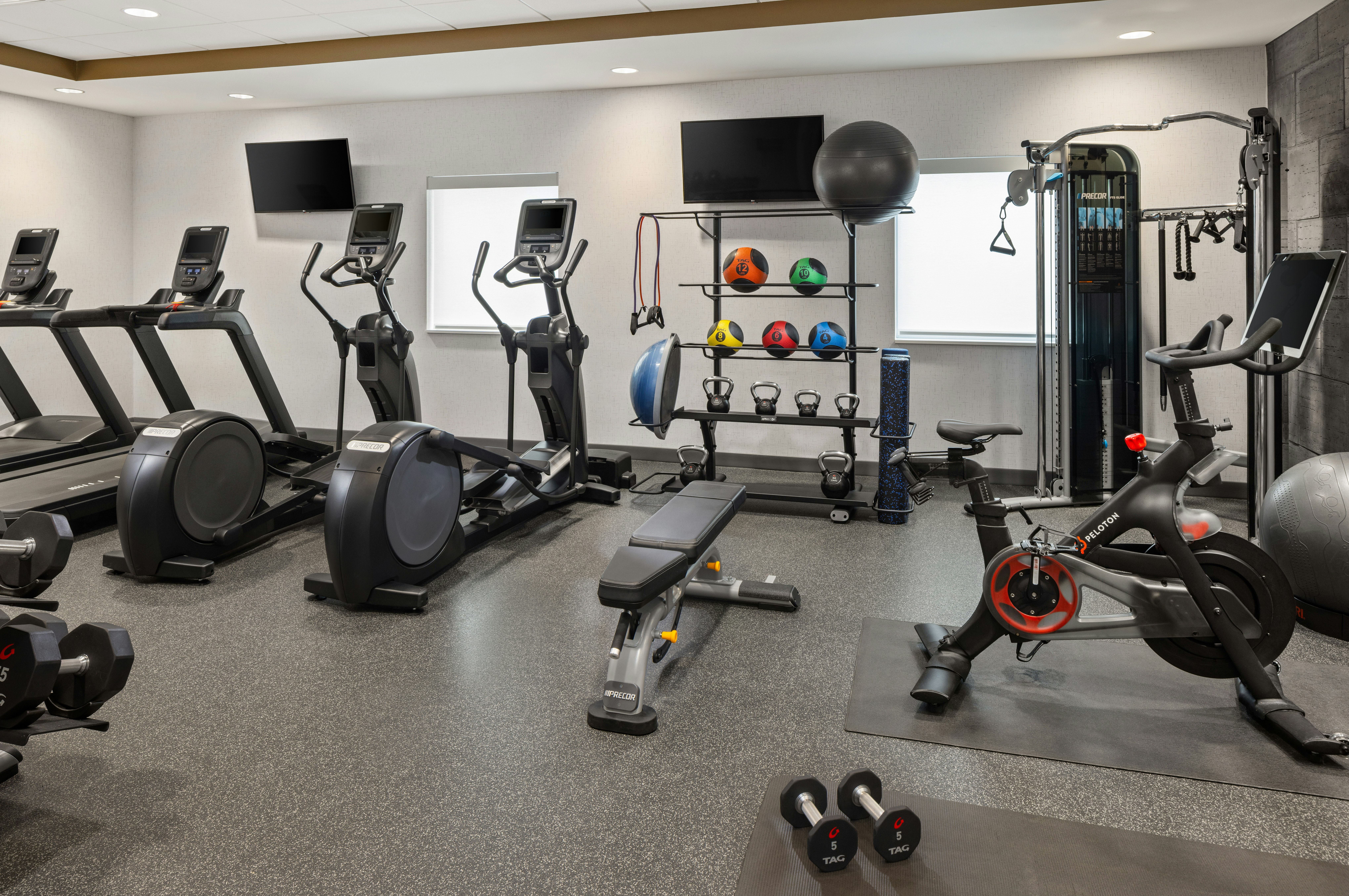 Home2 Suites by Hilton Roseville Minneapolis 8/25