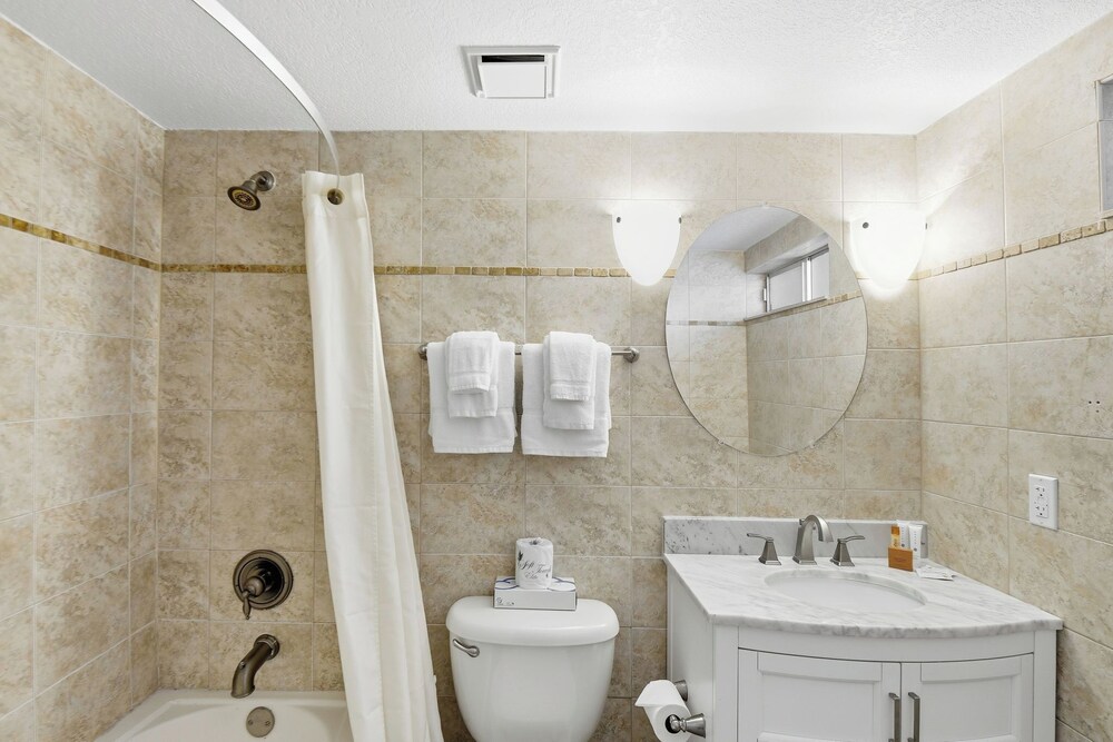 The Maverick Resort 50/50