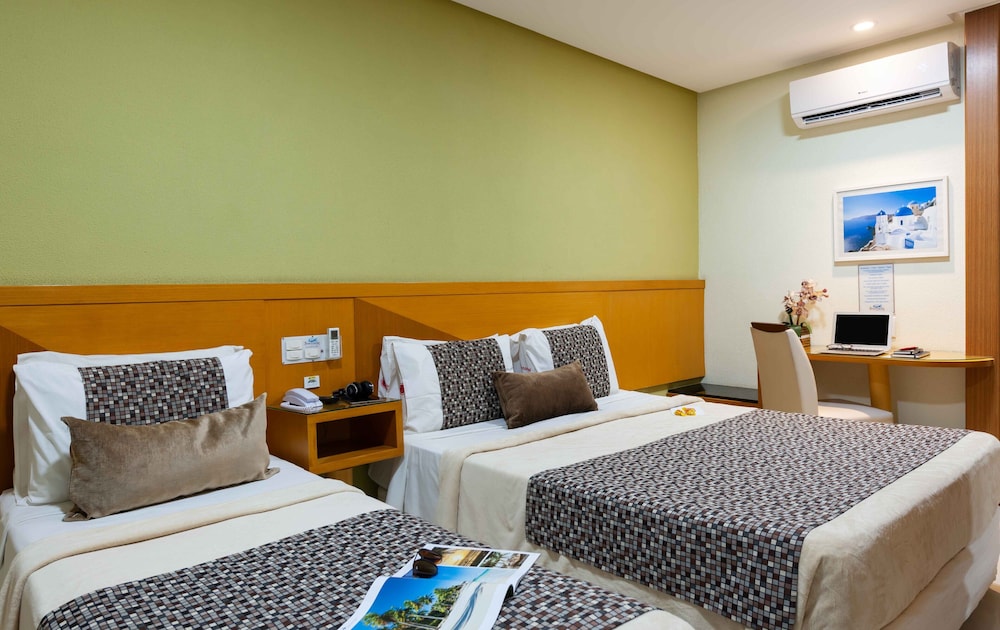 Hotel Santorini 12/72