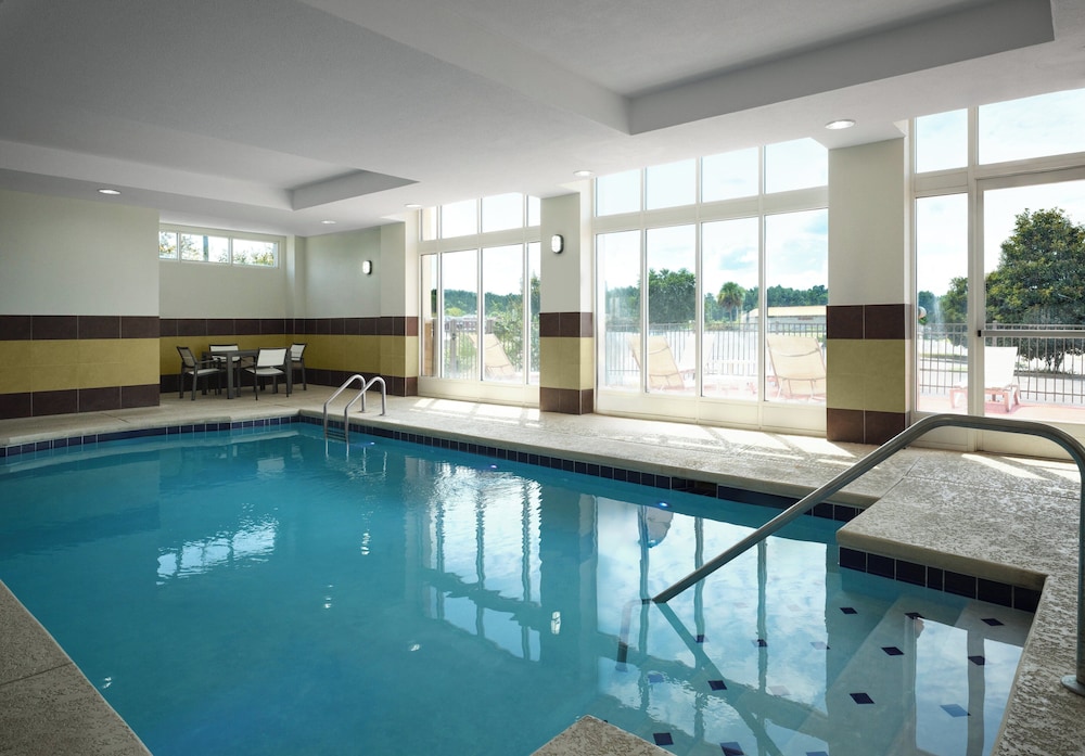 swimming pool spa