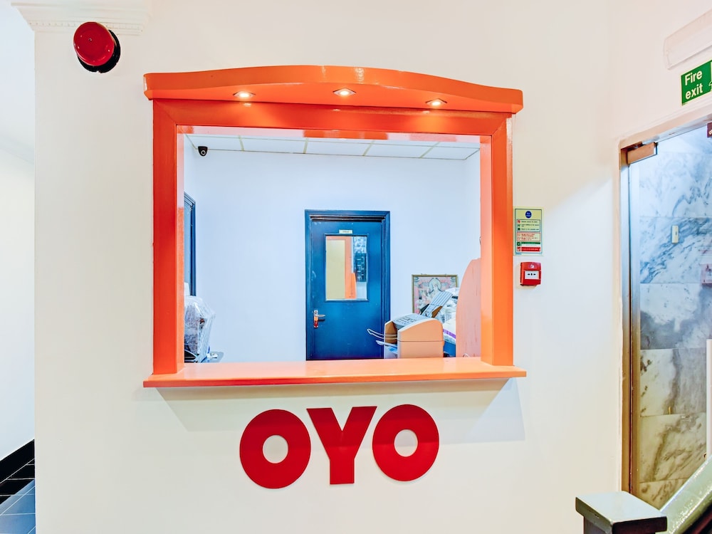 Lobby at OYO Shilton Inn, LEICESTER
