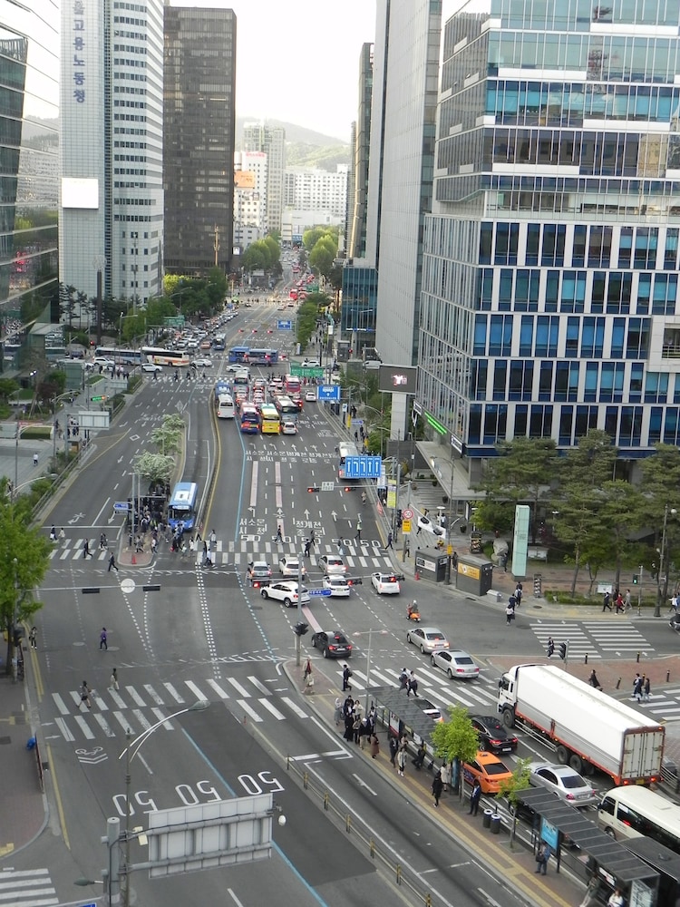 EHWA HOTEL MYEONGDONG 60/69