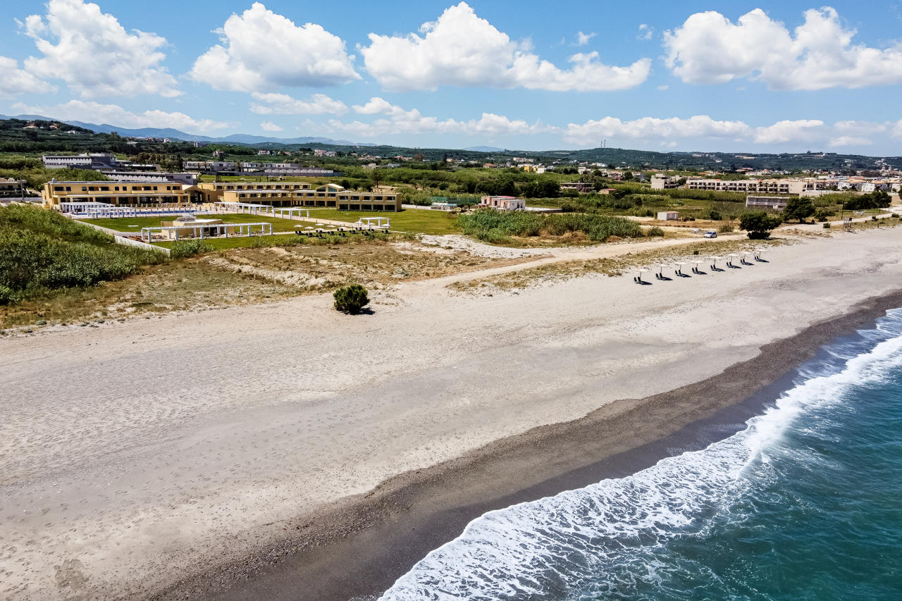 Ilion Beach Hotel 24/36