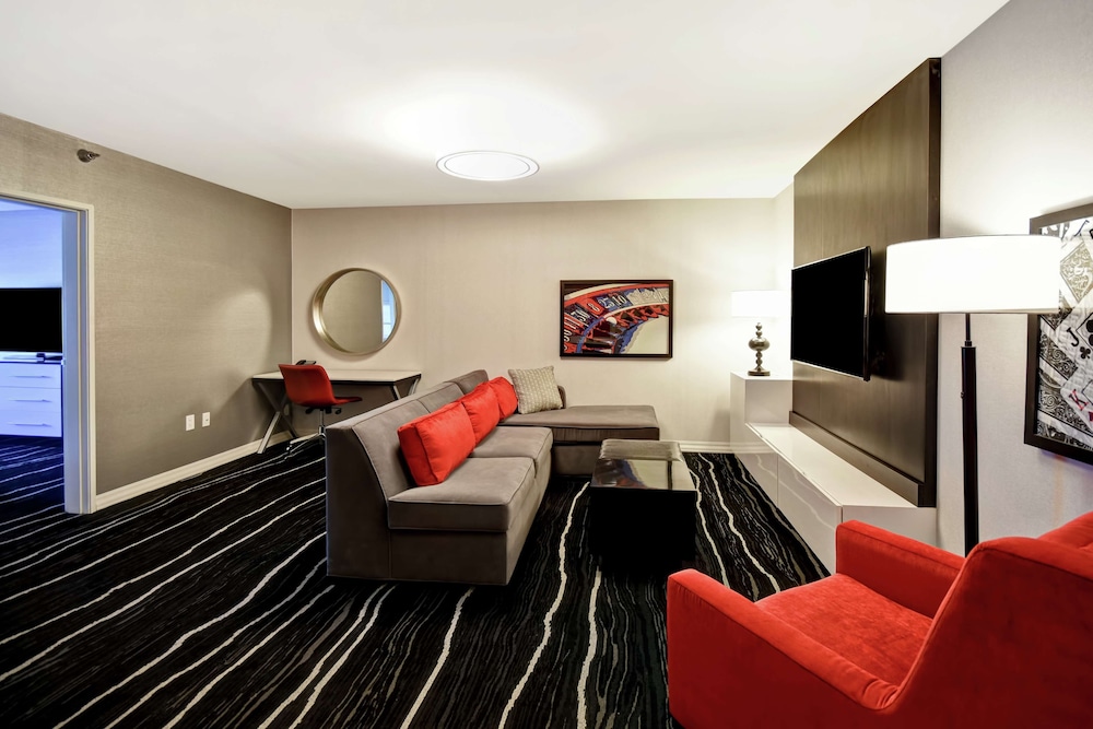 Doubletree By Hilton Deadwood At Cadillac Jack S 33/52