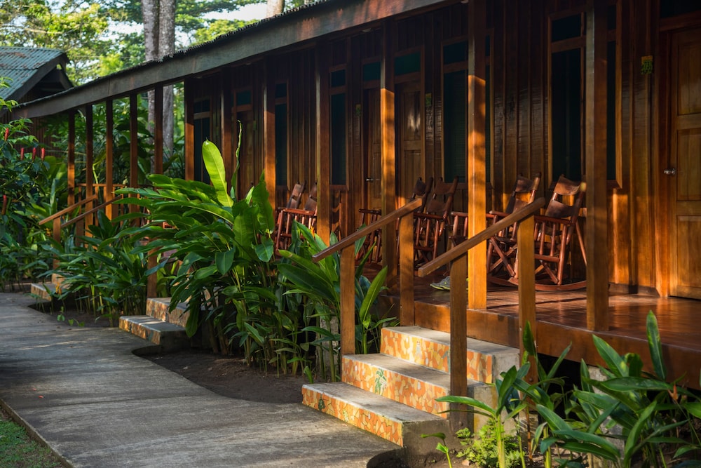 Laguna Lodge Tortuguero 9/67