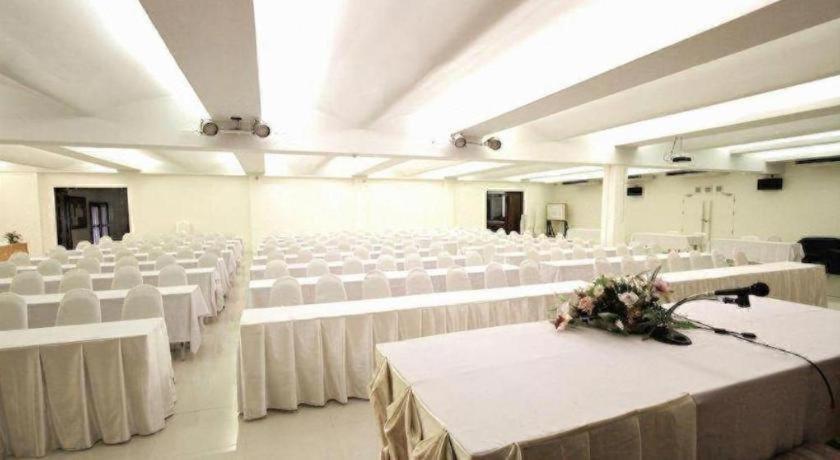 The Regent Hotel Ubonratchathani 58/66