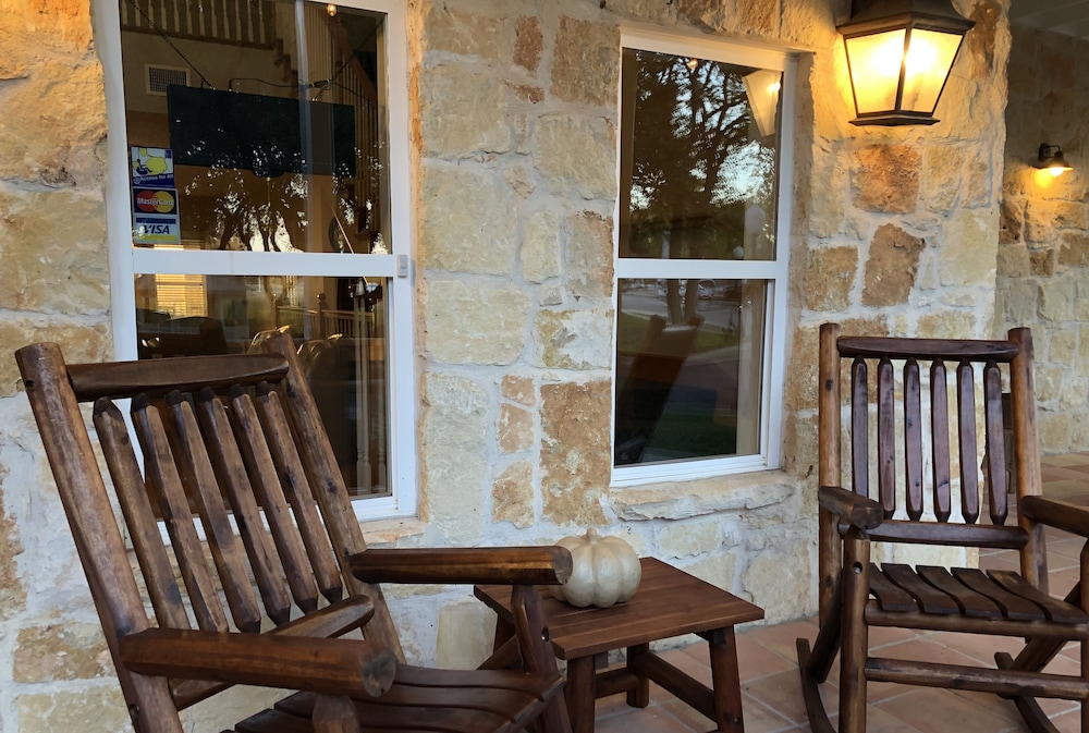 Gruene River Hotel & Retreat 34/50