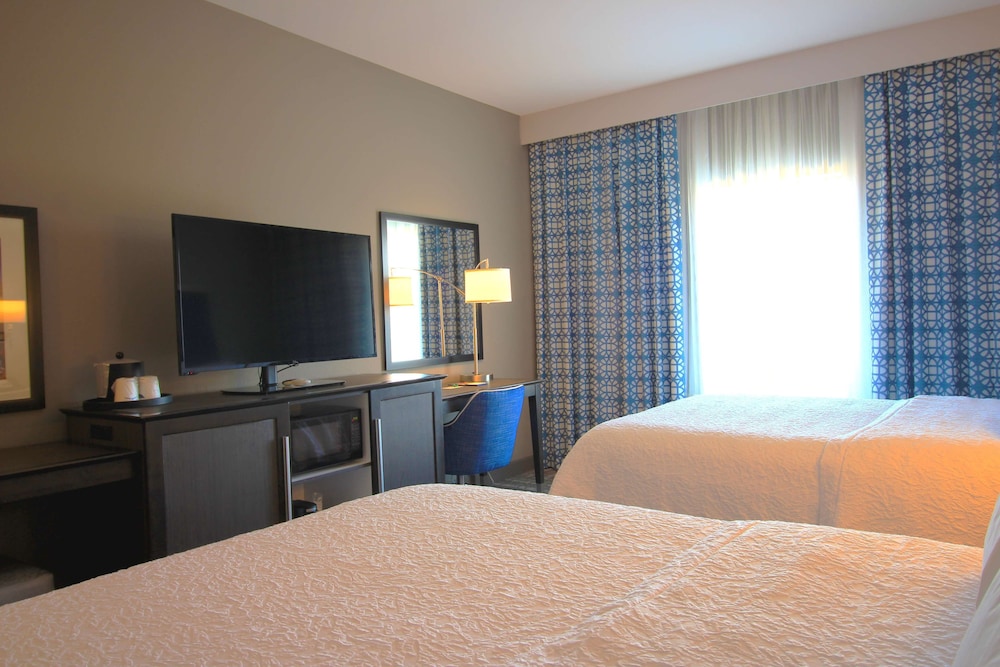 Hampton Inn West Plains Mo 19/43