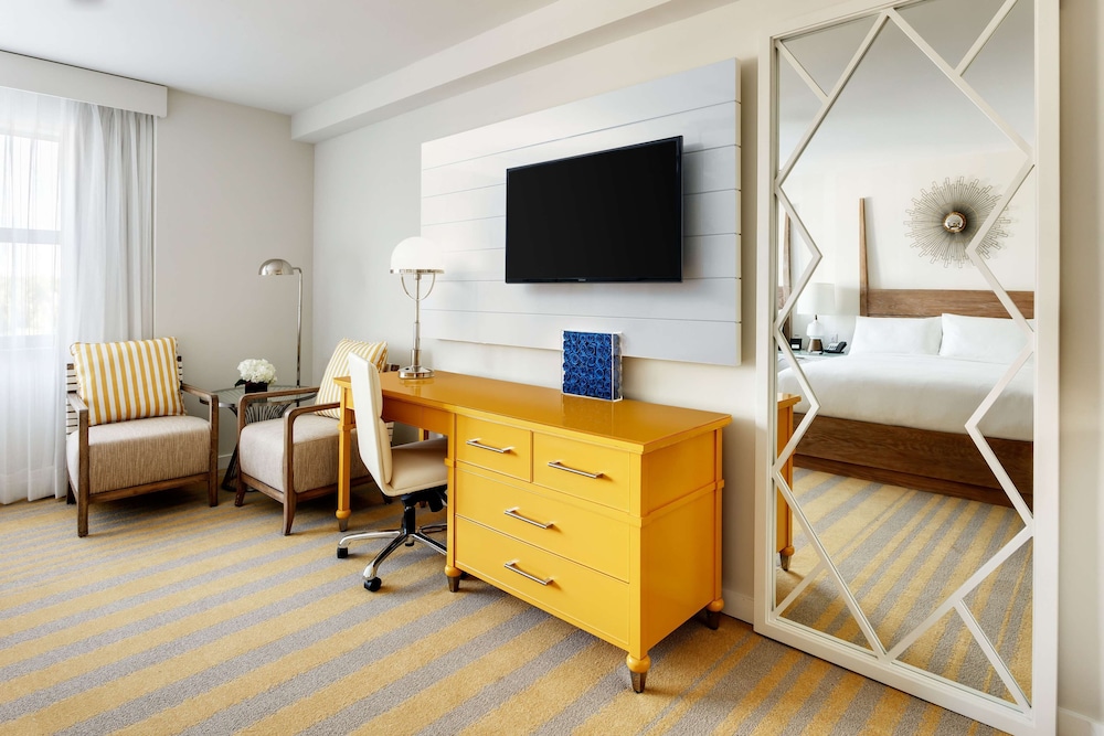 Hilton Cabana Miami Beach Resort 62/82