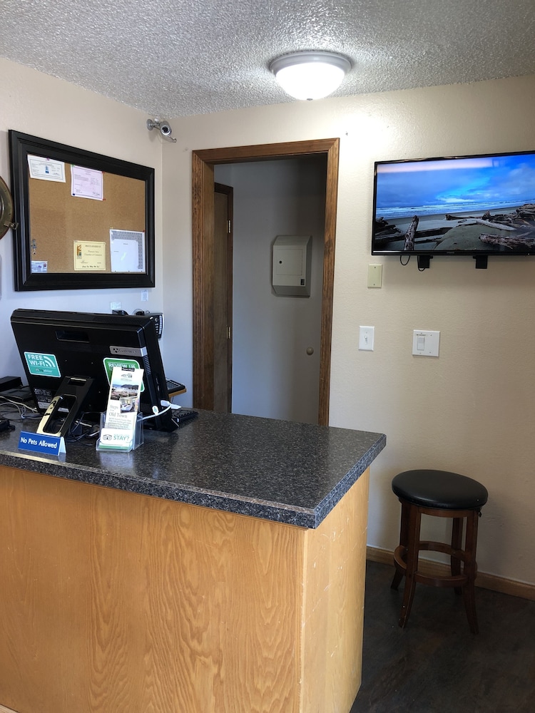 Super 8 by Wyndham Florence OR 6/38