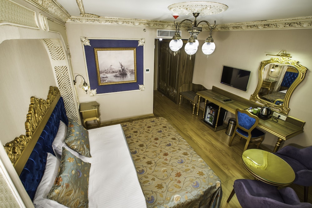 Phosphorion Hotel 28/46