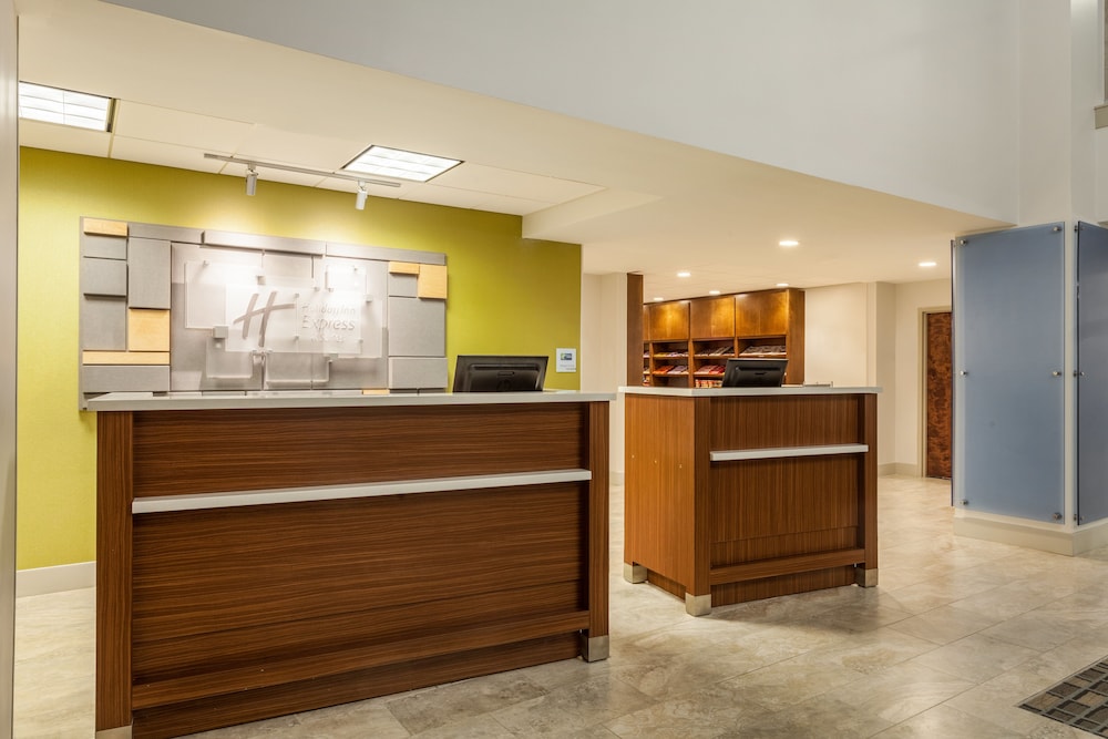 Holiday Inn Express Suites Augusta West Ft Gordon Area 12/69
