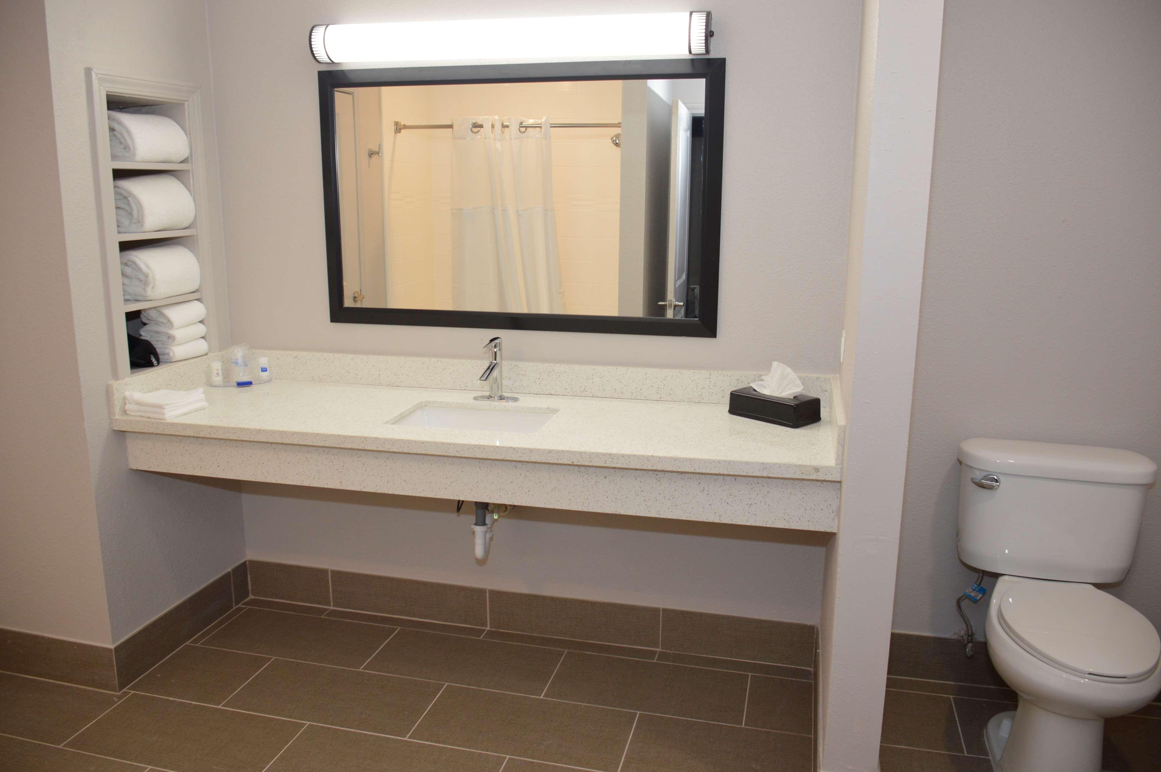 1 Bedroom, Suite