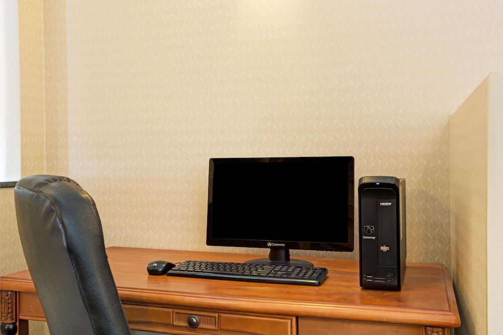 Days Inn by Wyndham Brigham City 17/27