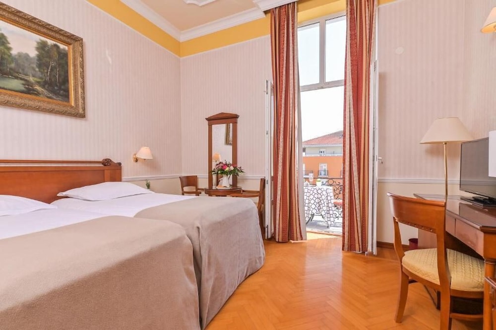 Hotel Gardenija 8/49