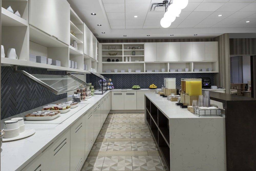 Hyatt Place Charlotte/University 14/24