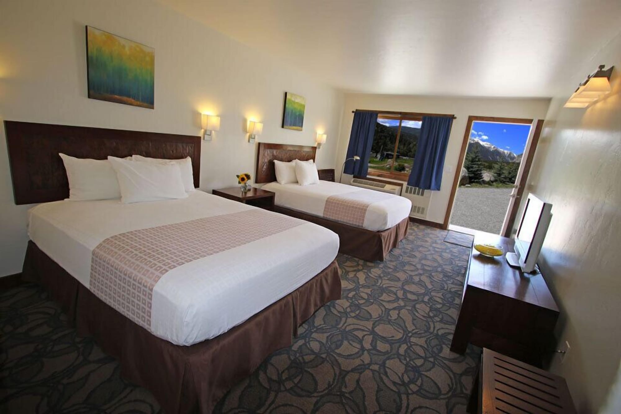 Room, 2 Queen Beds, Hill Side