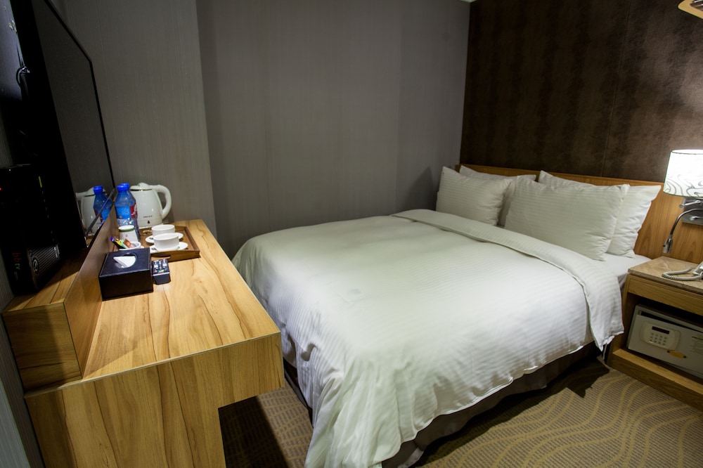 Friend Hotel Yoyo 21/67