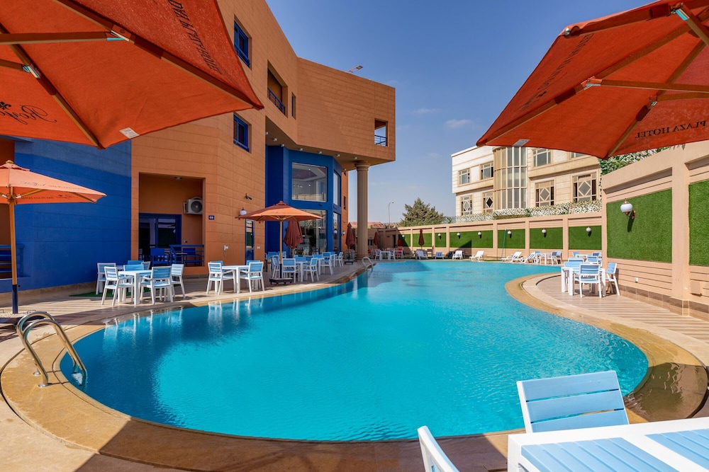 Royal Day Plaza Hotel 37/43